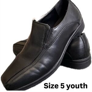 Boys’ Black Dress Shoes Sleek Slip-On Design